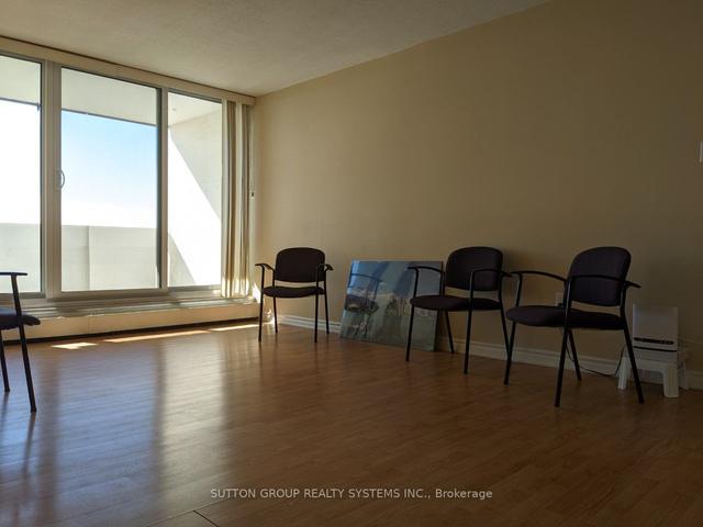 1908 - 530 Lolita Gdns, Condo with 2 bedrooms, 1 bathrooms and 1 parking in Mississauga ON | Image 21