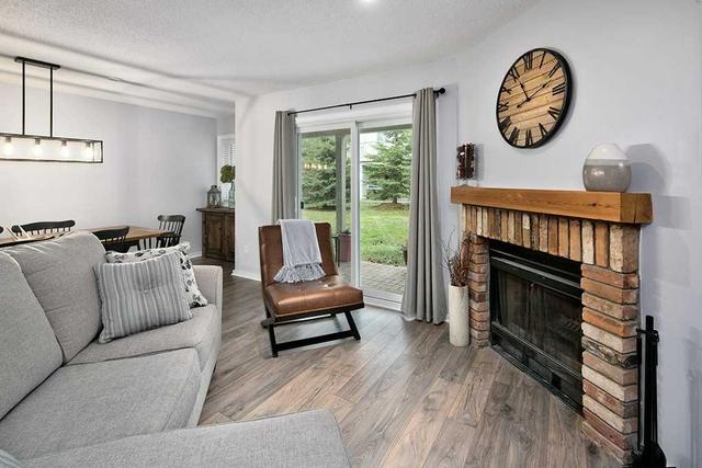 545 Oxbow Cres, Townhouse with 3 bedrooms, 3 bathrooms and 1 parking in Collingwood ON | Image 9