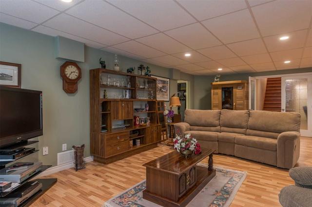 70 Cedartree Lane, House detached with 2 bedrooms, 3 bathrooms and 6 parking in Kawartha Lakes ON | Image 31