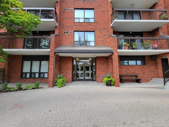 304 - 3734 St. Clair Ave E, Condo with 2 bedrooms, 2 bathrooms and 1 parking in Toronto ON | Image 12