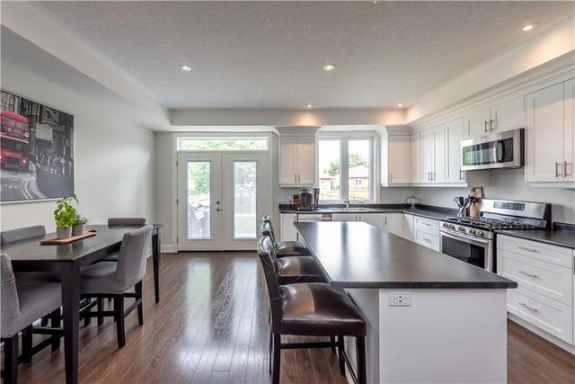 201 East 24th Street, House detached with 5 bedrooms, 2 bathrooms and 2 parking in Hamilton ON | Image 9