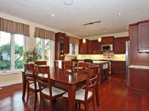 1337 Thornhill Dr, House detached with 5 bedrooms, 5 bathrooms and 6 parking in Oakville ON | Image 3