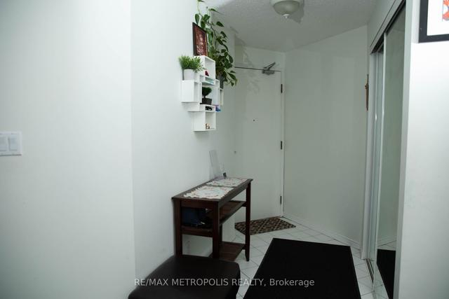 1402 - 400 Mclevin Ave, Condo with 2 bedrooms, 2 bathrooms and 2 parking in Toronto ON | Image 19