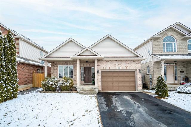 312 Winterberry Blvd, House detached with 2 bedrooms, 2 bathrooms and 3.5 parking in Thorold ON | Image 1