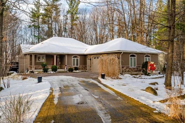 11 Pine Lane, House detached with 2 bedrooms, 3 bathrooms and 8 parking in Oro Medonte ON | Card Image