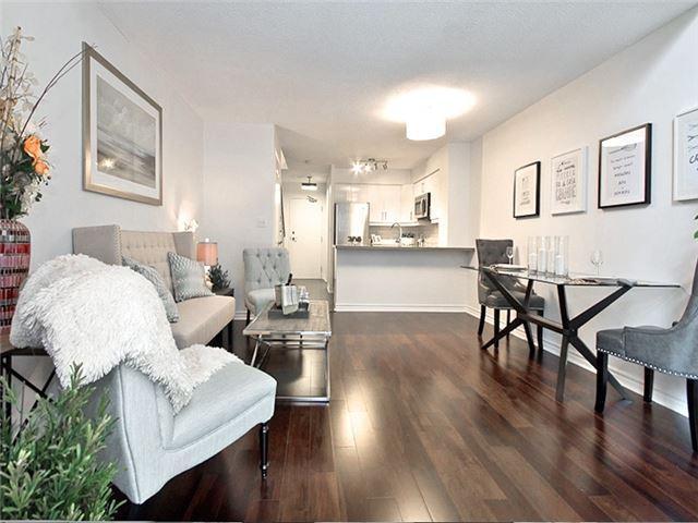 404 - 30 Hayden St, Condo with 1 bedrooms, 2 bathrooms and 1 parking in Toronto ON | Image 7