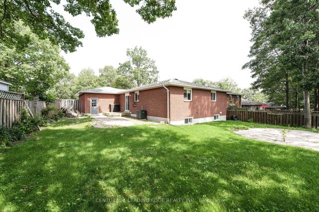 388 Leacock Dr, House detached with 3 bedrooms, 2 bathrooms and 4 parking in Barrie ON | Image 32
