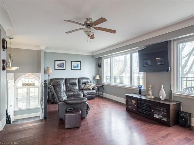 9887 Niagara Parkway, House detached with 4 bedrooms, 3 bathrooms and 8 parking in Niagara Falls ON | Image 13