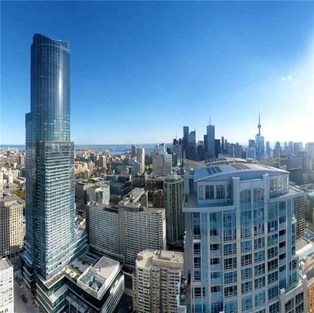 7702 - 388 Yonge St, Condo with 2 bedrooms, 3 bathrooms and 2 parking in Toronto ON | Image 1
