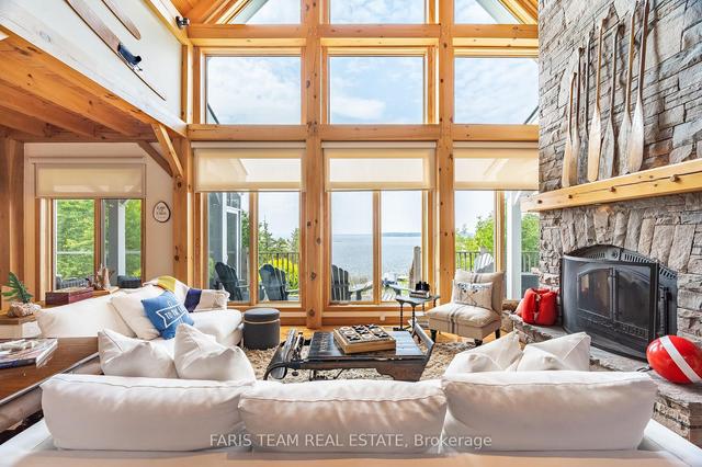 220 Kamenni Bay Rd, House detached with 5 bedrooms, 5 bathrooms and 20 parking in Georgian Bay ON | Image 4