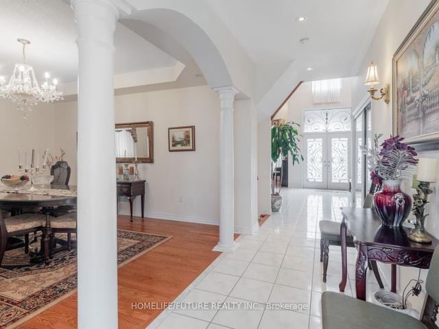47 Point Rouge Tr, House detached with 5 bedrooms, 4 bathrooms and 6 parking in Toronto ON | Image 2