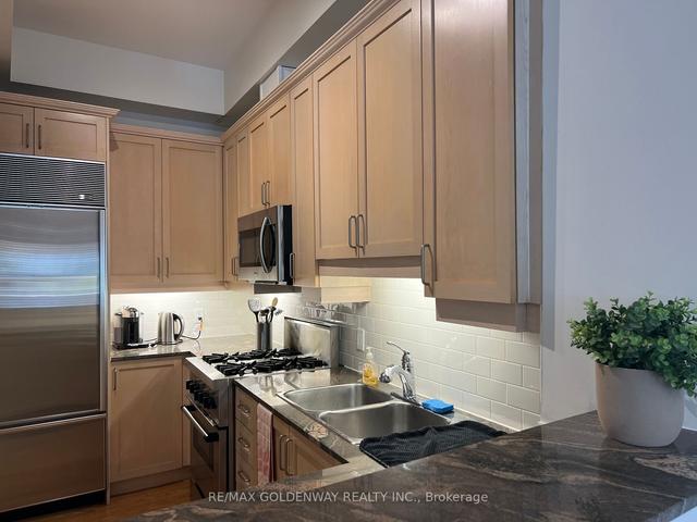 301 - 330 Davenport Rd, Condo with 2 bedrooms, 2 bathrooms and 1 parking in Toronto ON | Image 11