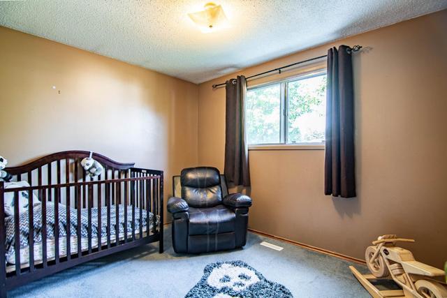 5931 61 Avenue, House detached with 2 bedrooms, 1 bathrooms and 2 parking in Red Deer AB | Image 24