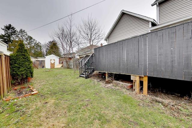 279 Mitton St, House detached with 2 bedrooms, 2 bathrooms and 2 parking in Sarnia ON | Image 7