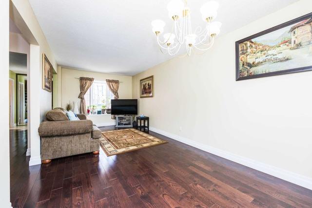 55 Mcgraw Ave, House detached with 3 bedrooms, 3 bathrooms and 4 parking in Brampton ON | Image 10