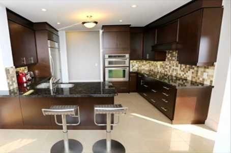 2819 - 500 Doris Ave, Condo with 3 bedrooms, 3 bathrooms and 2 parking in Toronto ON | Image 12