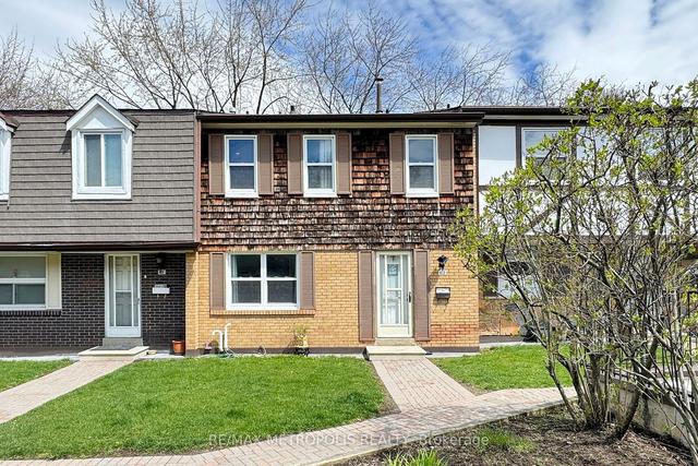 83 - 25 Brimwood Blvd, Townhouse with 3 bedrooms, 2 bathrooms and 2 parking in Toronto ON | Image 1