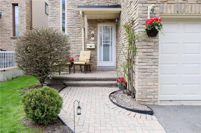 8 Vanessa Pl, House detached with 3 bedrooms, 2 bathrooms and 1 parking in Whitby ON | Image 2
