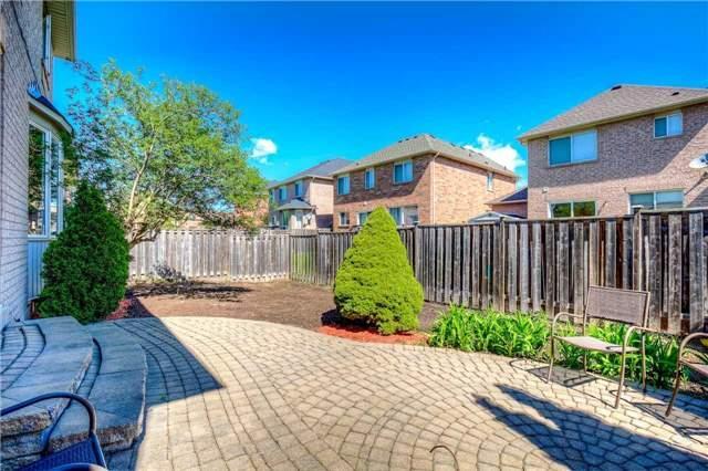 2089 Grand Oak Tr, House detached with 4 bedrooms, 3 bathrooms and 3 parking in Oakville ON | Image 20