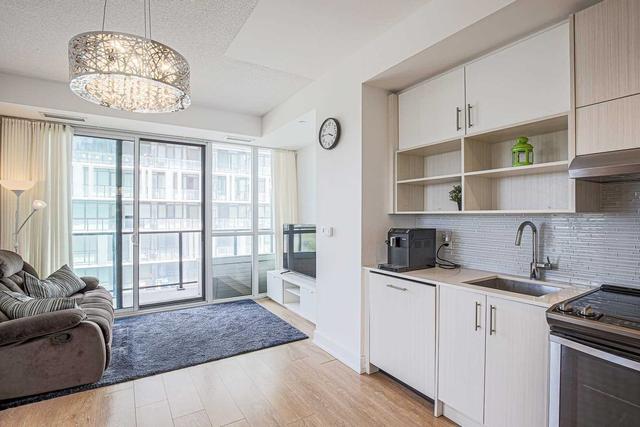 1008 - 128 Fairview Mall Dr, Condo with 2 bedrooms, 2 bathrooms and 1 parking in Toronto ON | Image 9