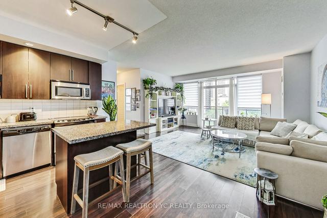 604 - 28 Linden St, Condo with 2 bedrooms, 2 bathrooms and 1 parking in Toronto ON | Image 1