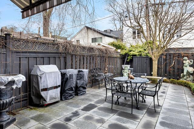 42 Berryman St, House semidetached with 2 bedrooms, 4 bathrooms and 1 parking in Toronto ON | Image 9