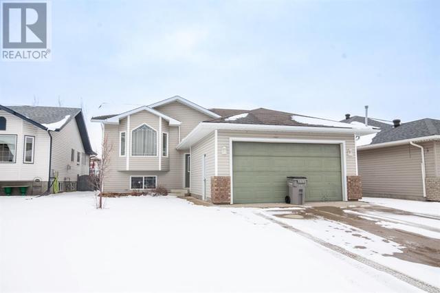 9106 128a Avenue, House detached with 5 bedrooms, 3 bathrooms and 2 parking in Grande Prairie AB | Card Image