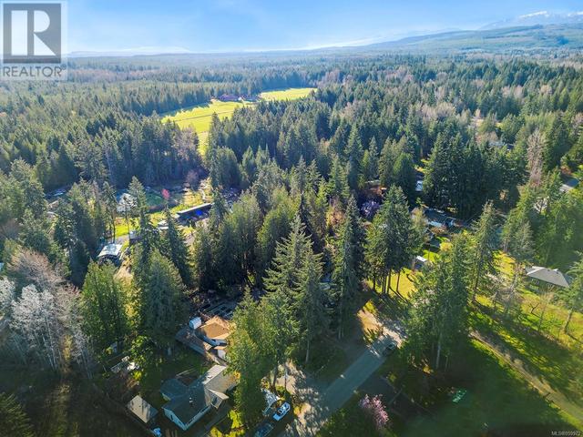 3406 Kentwood Rd, House detached with 3 bedrooms, 2 bathrooms and 4 parking in Comox Valley A BC | Image 38