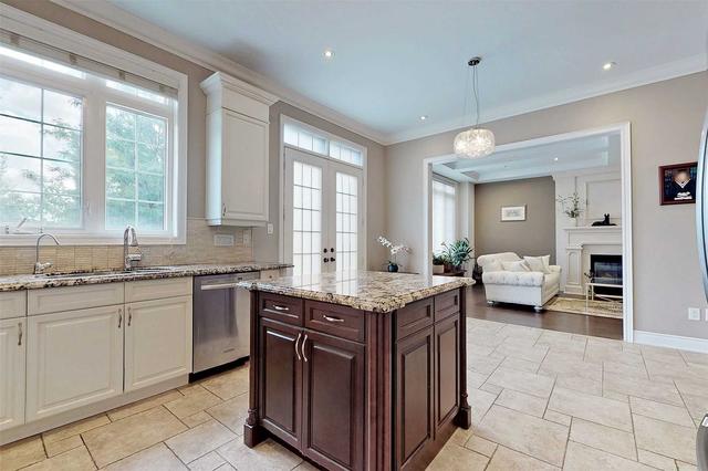 127 Allison Ann Way, House detached with 4 bedrooms, 4 bathrooms and 5 parking in Vaughan ON | Image 7