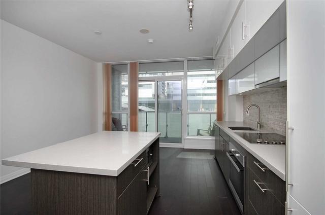1012 - 8 Mercer St, Condo with 1 bedrooms, 1 bathrooms and 0 parking in Toronto ON | Image 3