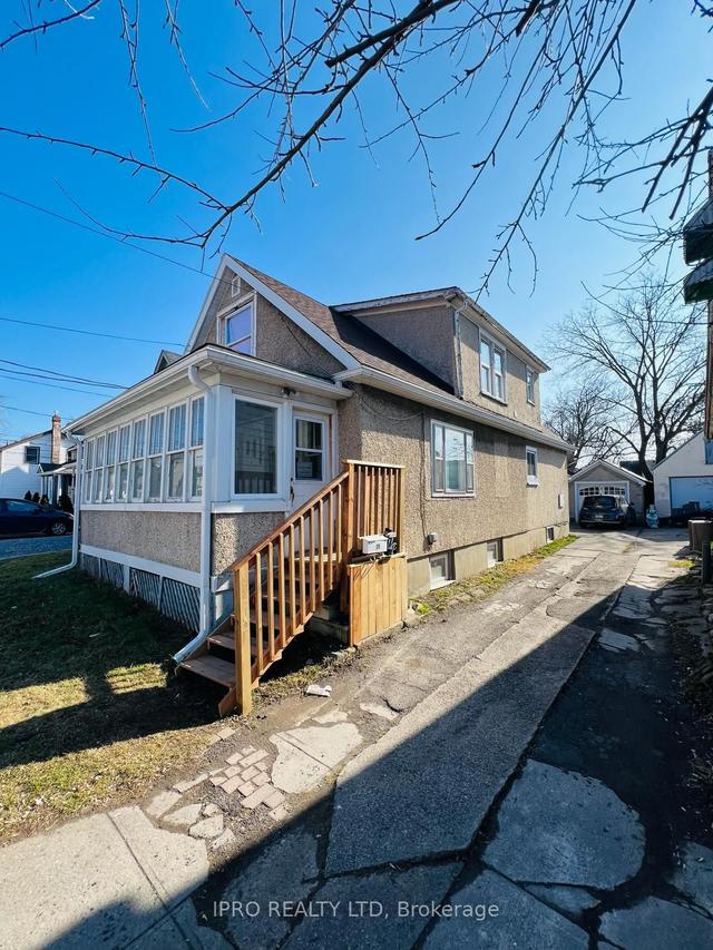 28 Division St, House detached with 5 bedrooms, 2 bathrooms and 1 parking in St. Catharines ON | Image 14