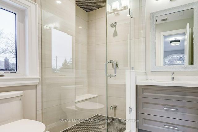 21 Esposito Crt, House detached with 4 bedrooms, 5 bathrooms and 6 parking in Toronto ON | Image 25