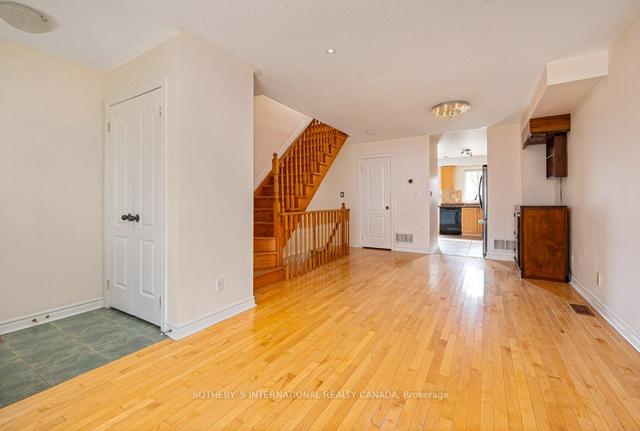 49 Rutland St, House semidetached with 4 bedrooms, 4 bathrooms and 2 parking in Toronto ON | Image 31