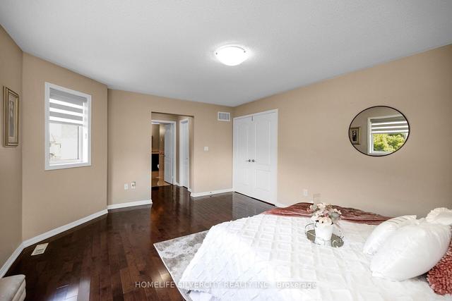 4 Penn Dr, House detached with 4 bedrooms, 4 bathrooms and 6 parking in Brampton ON | Image 9