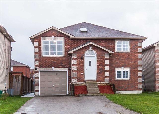 Upper - 23 Harrogate Crt, House detached with 3 bedrooms, 1 bathrooms and 1 parking in Barrie ON | Image 1