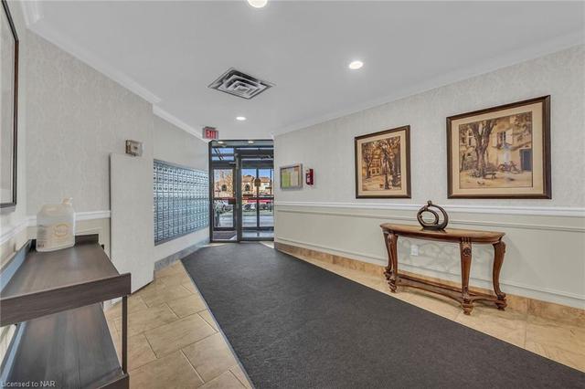 Lobby Entryway with Mailboxes | Image 47