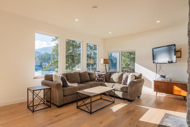 575 Larch Drive, House detached with 4 bedrooms, 3 bathrooms and 4 parking in Kaslo BC | Image 28