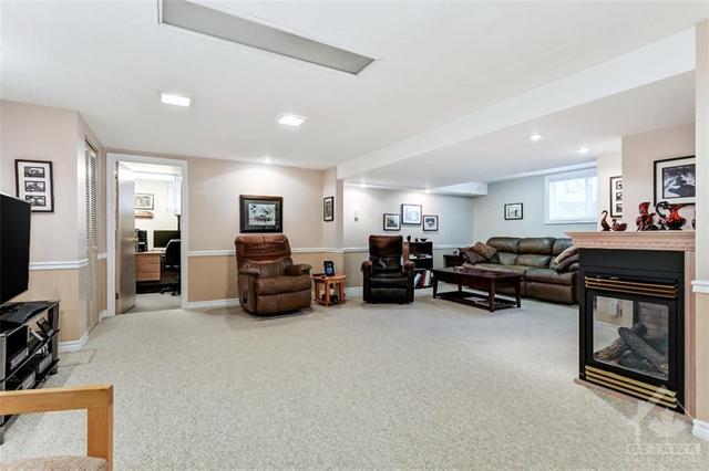 2589 Hanlon Avenue, House detached with 4 bedrooms, 3 bathrooms and 4 parking in Ottawa ON | Image 17