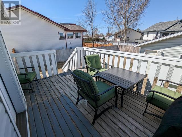2304 7 Avenue Ne, House detached with 3 bedrooms, 2 bathrooms and 3 parking in Medicine Hat AB | Image 26