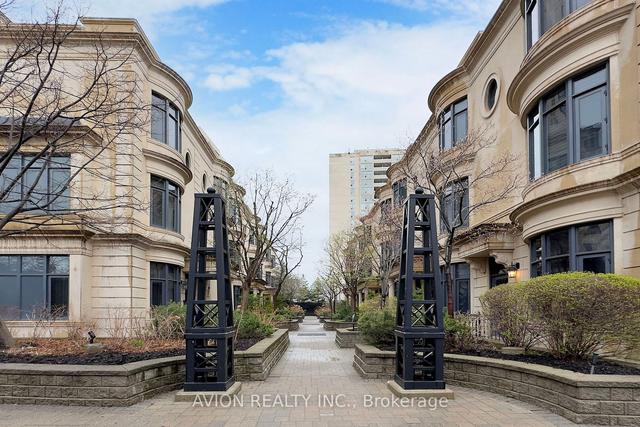 22 - 27 Elkhorn Dr, Townhouse with 3 bedrooms, 5 bathrooms and 2 parking in Toronto ON | Image 1