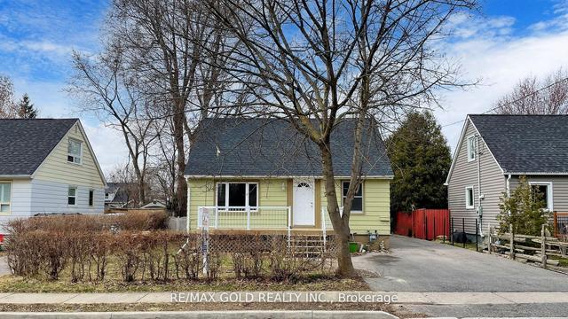 22 Rogers Rd, House detached with 3 bedrooms, 2 bathrooms and 4 parking in Brampton ON | Image 1