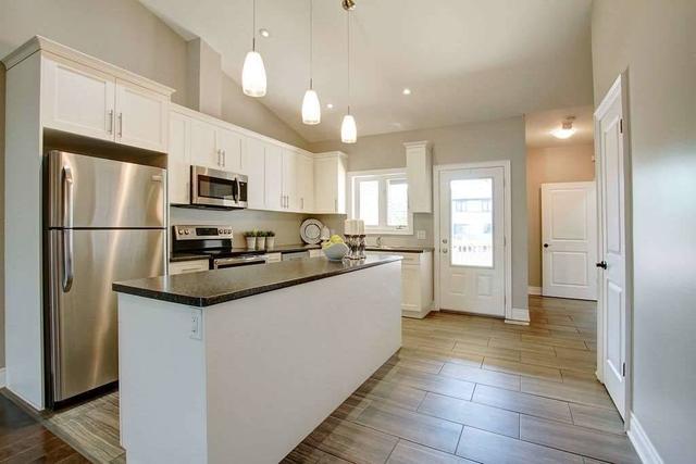 16 Greenwood Ave, House semidetached with 3 bedrooms, 3 bathrooms and 5 parking in St. Catharines ON | Image 8