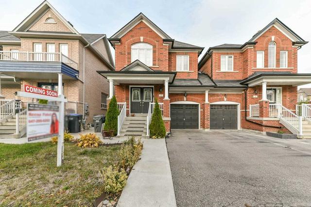 3 Peachill Crt, House semidetached with 4 bedrooms, 3 bathrooms and 3 parking in Brampton ON | Image 1