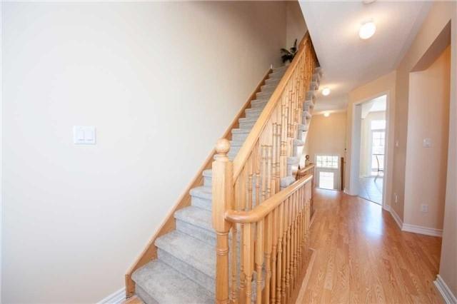 86 Magdalene Cres, House attached with 3 bedrooms, 3 bathrooms and 2 parking in Brampton ON | Image 3