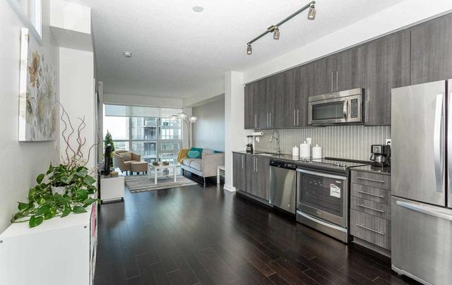 3701 - 510 Curran Pl, Condo with 1 bedrooms, 1 bathrooms and 1 parking in Mississauga ON | Image 3