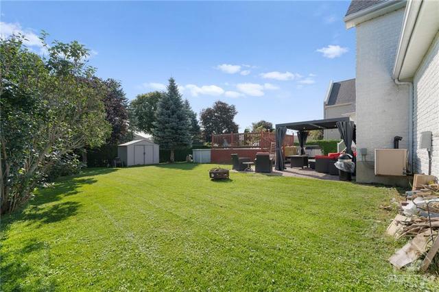 823 Laval Street, House detached with 3 bedrooms, 2 bathrooms and 4 parking in Casselman ON | Image 25