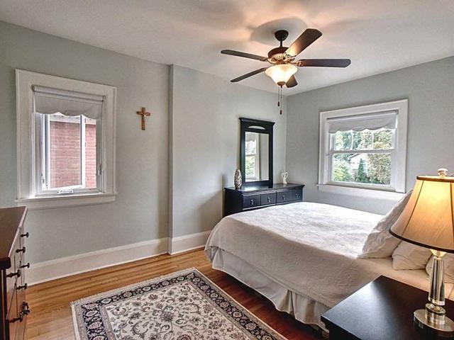 114 King St, House detached with 3 bedrooms, 2 bathrooms and 3 parking in Toronto ON | Image 2