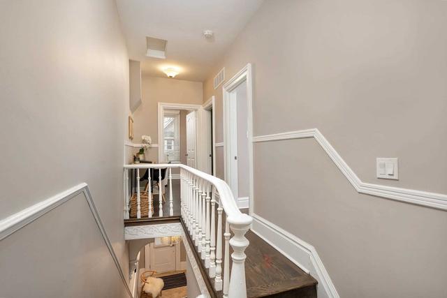 296 Euclid Ave, House semidetached with 4 bedrooms, 3 bathrooms and 2 parking in Toronto ON | Image 4