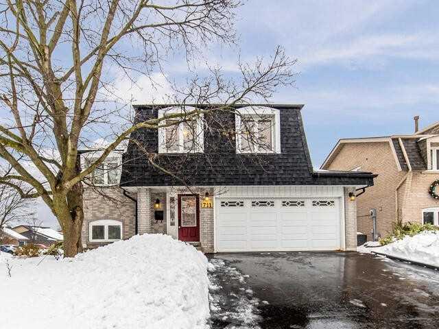 711 Edgewood Rd, House detached with 3 bedrooms, 4 bathrooms and 4 parking in Pickering ON | Image 1