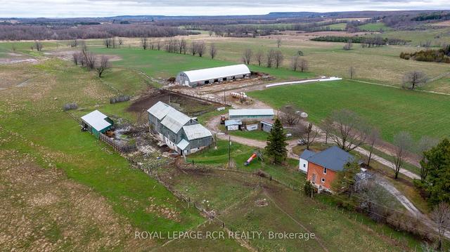 204117 Highway 26, House detached with 4 bedrooms, 2 bathrooms and 25 parking in Meaford ON | Image 12